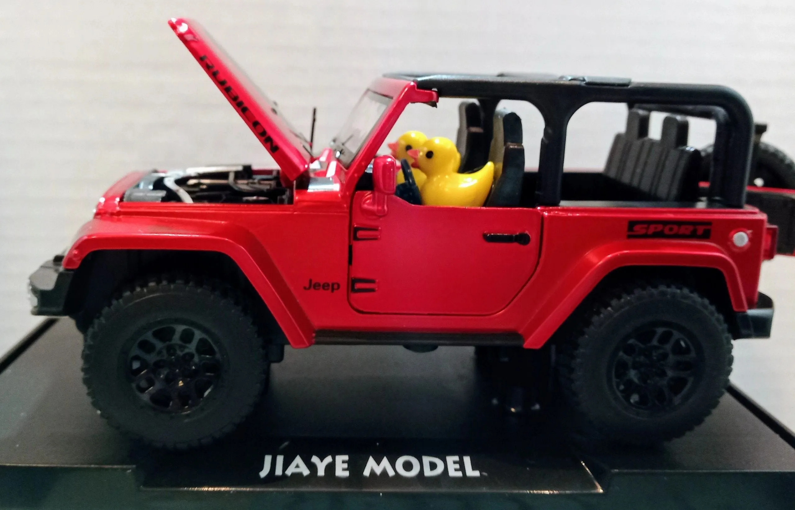 1941 1:32 Jeep Sport - Open Top with Sound and Lights