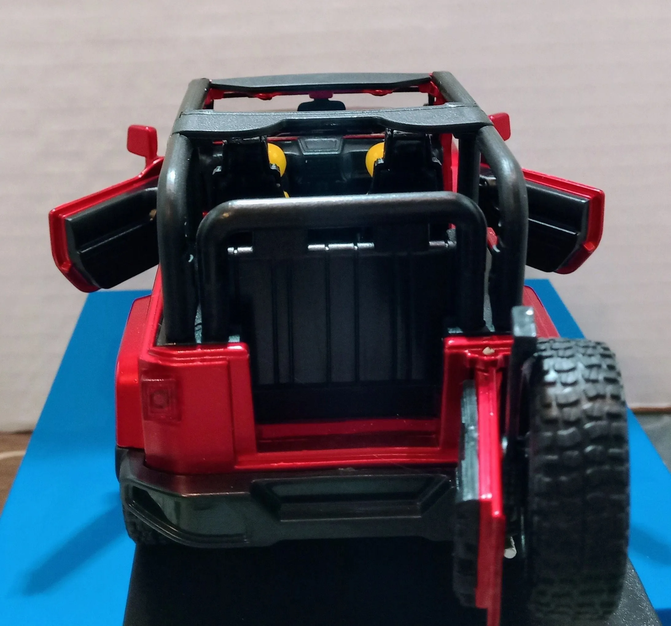 1941 1:32 Jeep Sport - Open Top with Sound and Lights