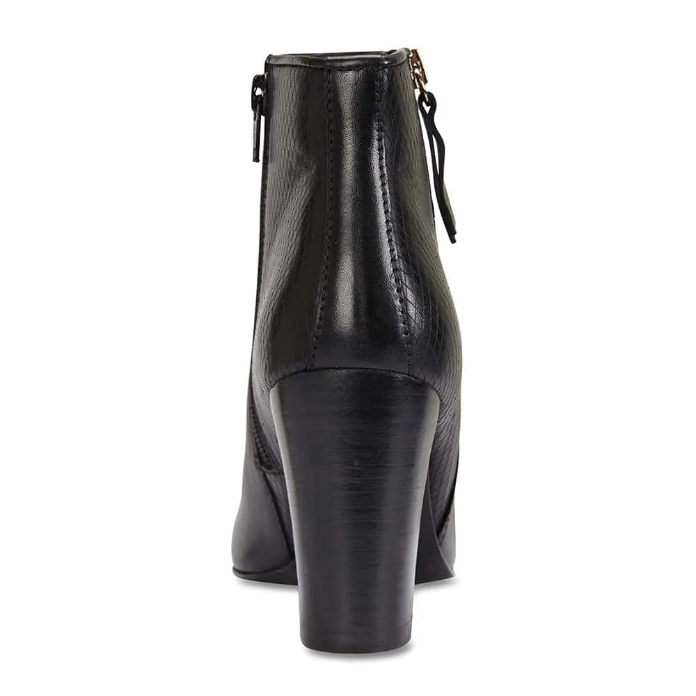 Belgium Boot in Black Hi Shine Leather
