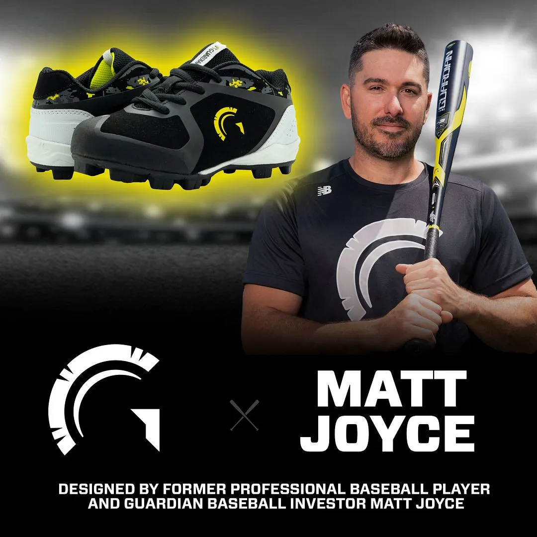 Blaze Youth Low Top Rubber Molded Baseball and Softball Cleats (Black/Yellow)