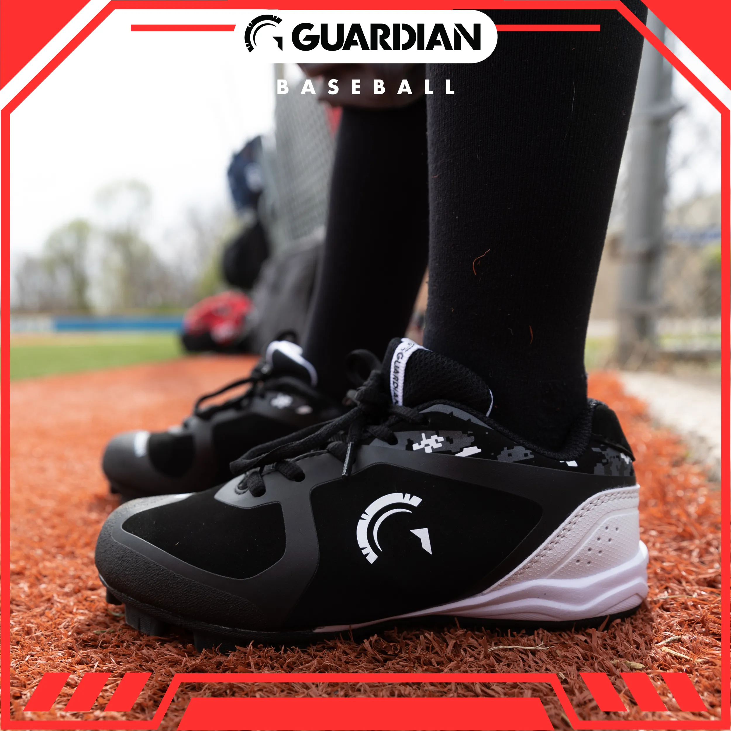 Blaze Youth Low Top Rubber Molded Baseball and Softball Cleats (Black/Yellow)