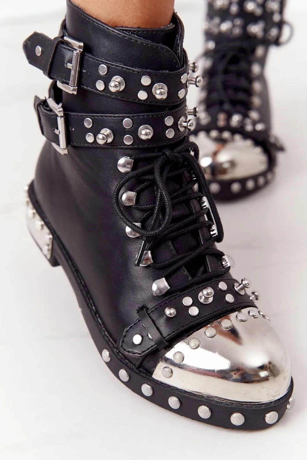 Bootie model 190702 Step in style