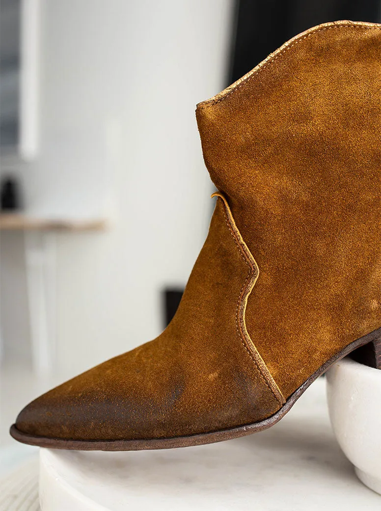 Bronco tan