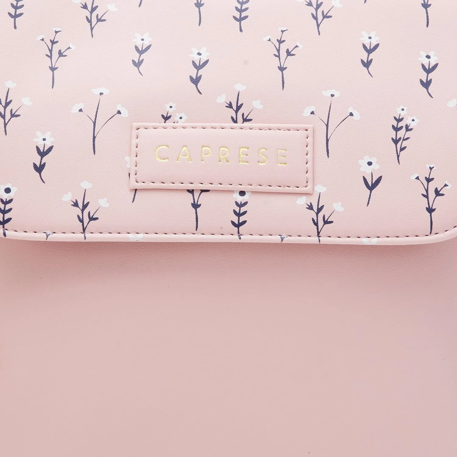 Caprese PENSA FLAP SLING SMALL POWDER PINK