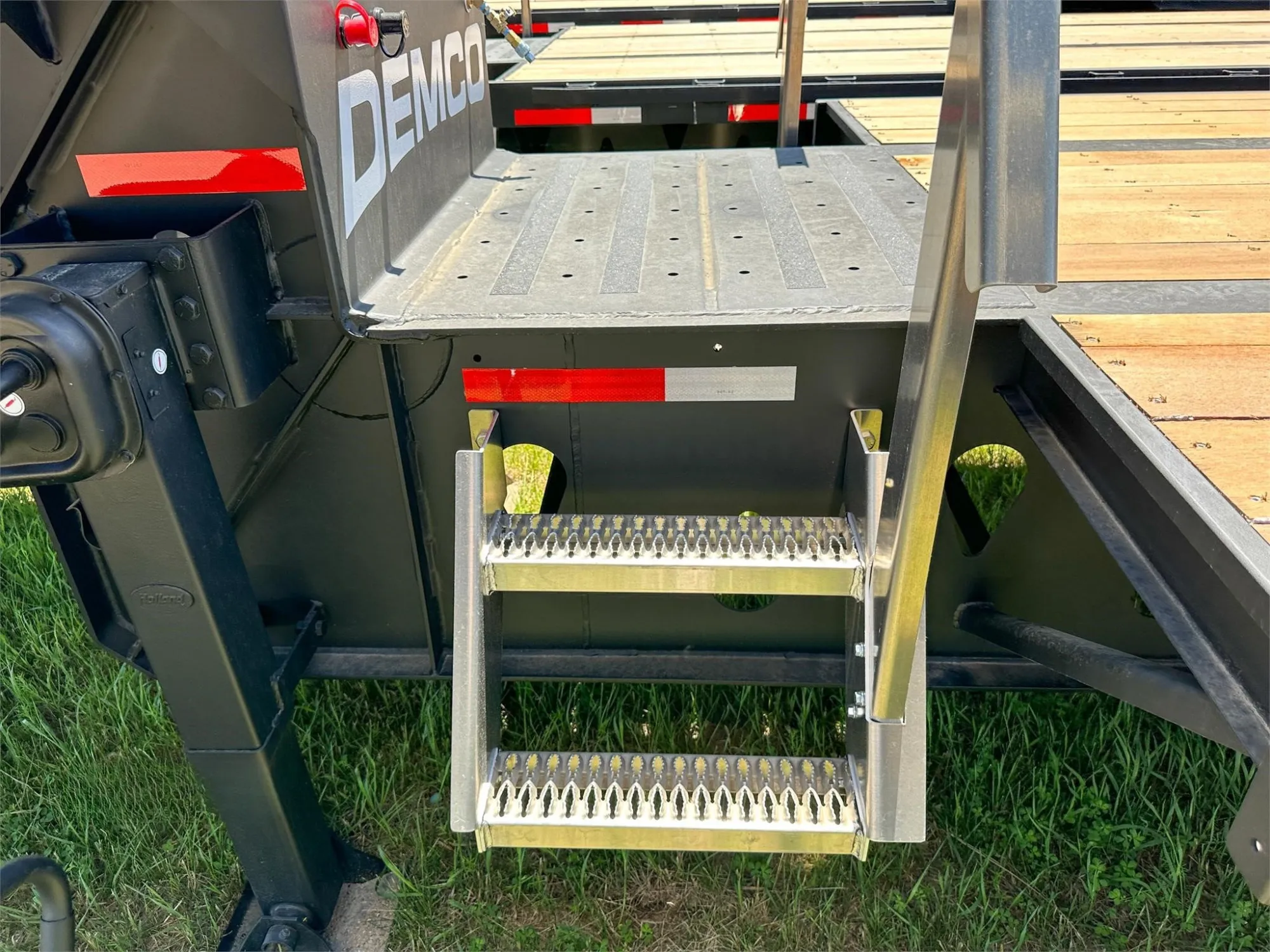 Demco Liquid Tender Trailer | Model 36' | Width 102" | 24” King Pin | Brake Size 16.5” x 7” | For Tractors