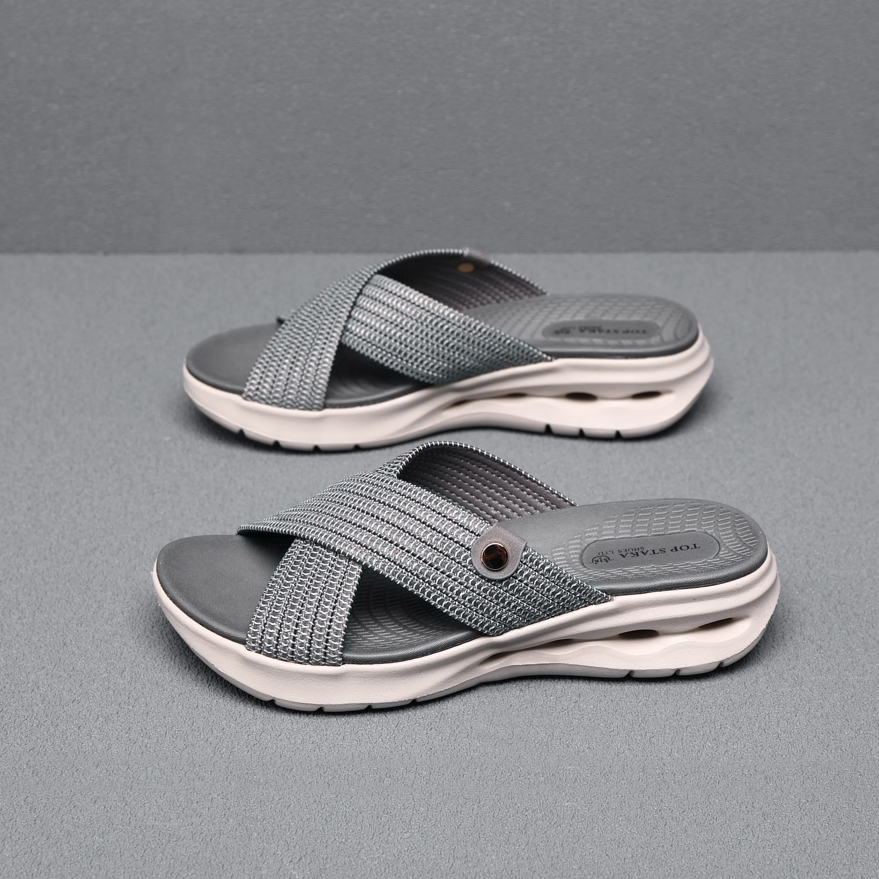 IVACHY Women's Comfort Criss-Cross Slide-On Sandals - Stylish Ease for Every Step 842