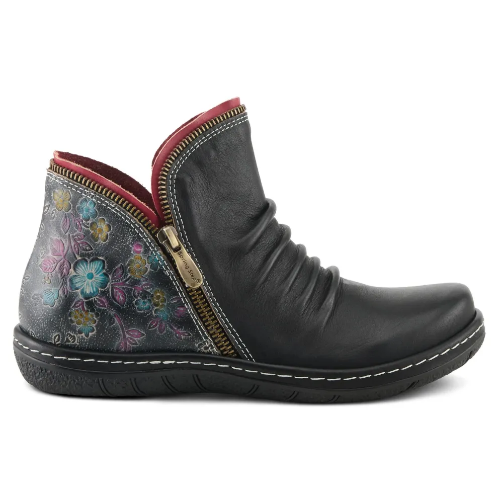 L'artiste By Spring Step Chesapeake Black Leather Bootie (Women's)