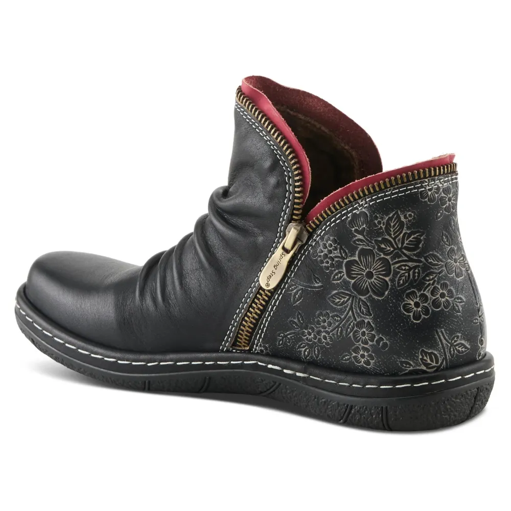 L'artiste By Spring Step Chesapeake Black Leather Bootie (Women's)