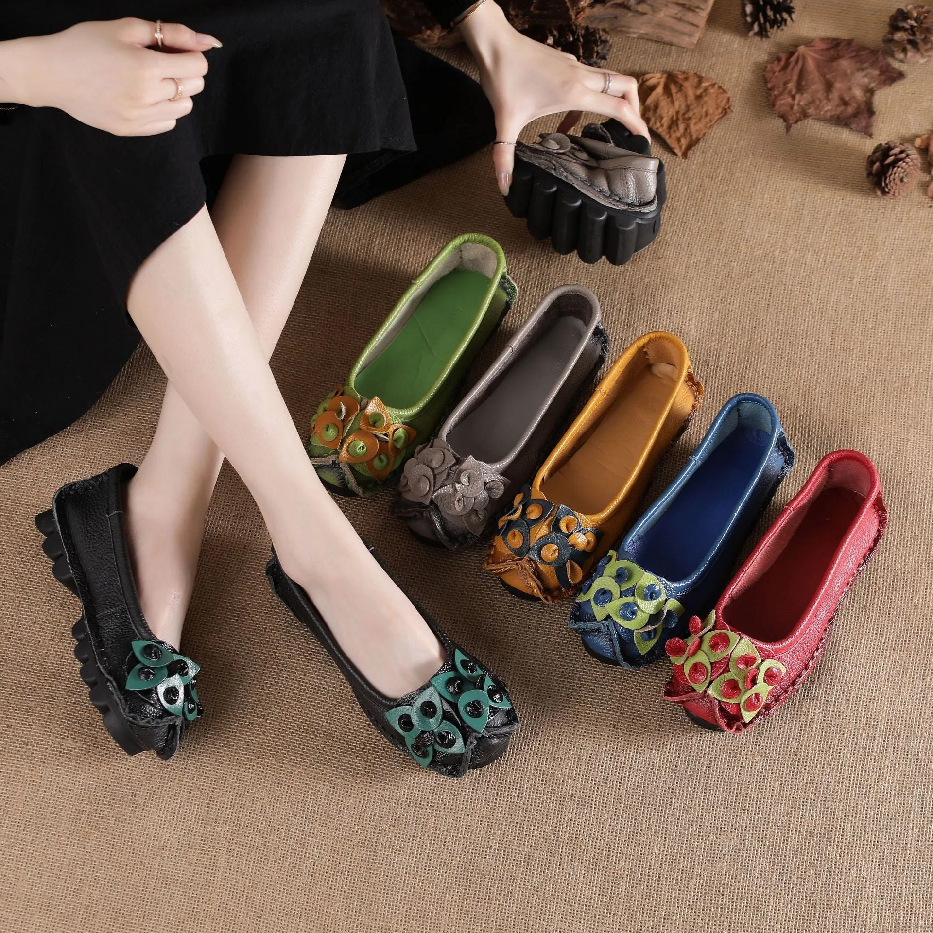 Layer leather flat bottom comfortable women's shoes