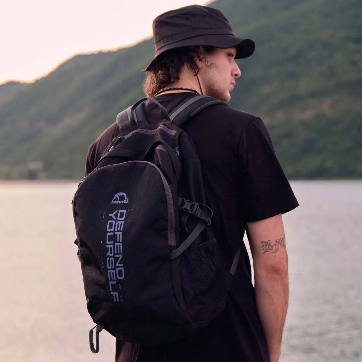 Manto Cross Back Pack Black