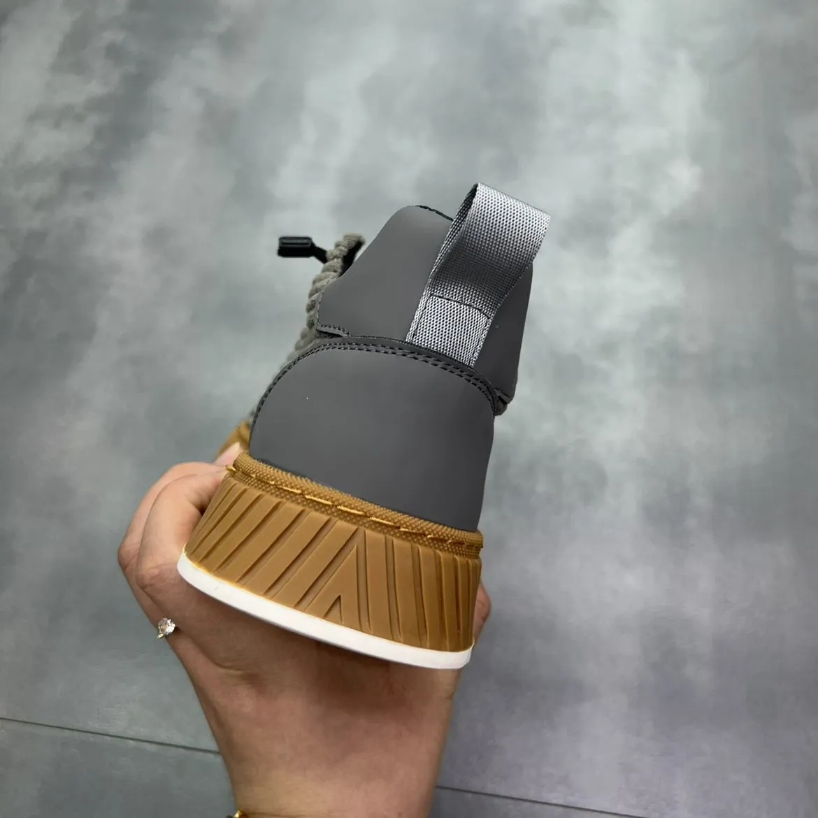 Soft Casual Fly Weaving Non-Slip Shoes