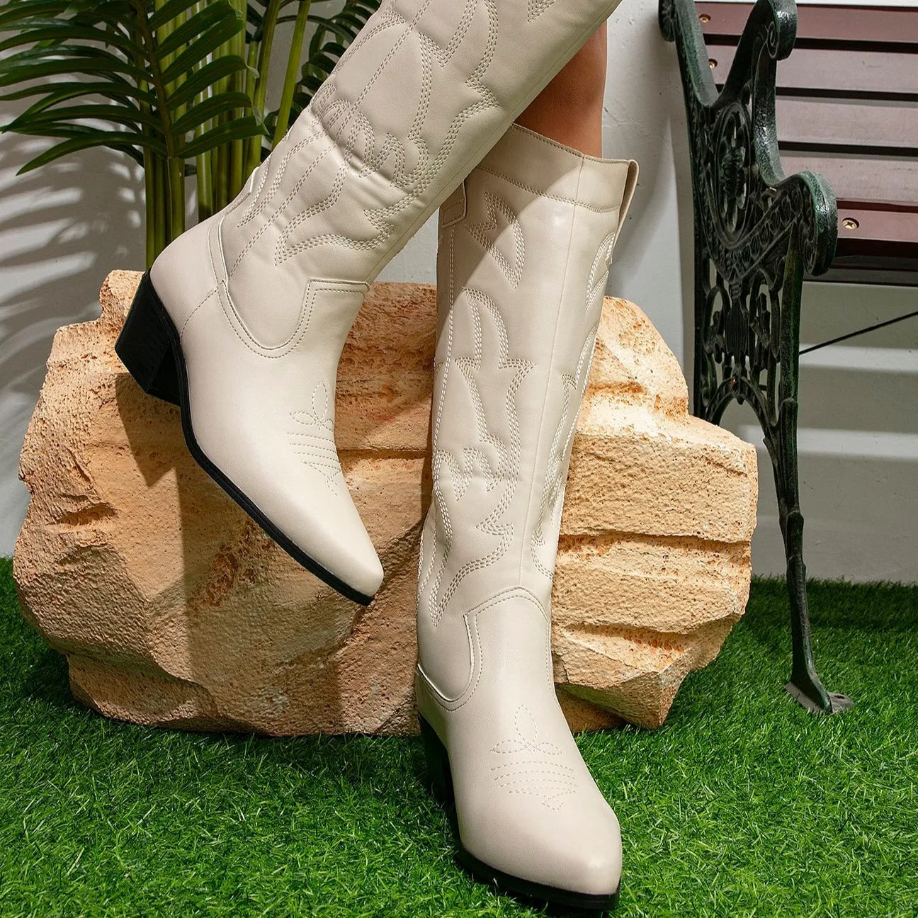 Western Cowboy Embroidered Boots