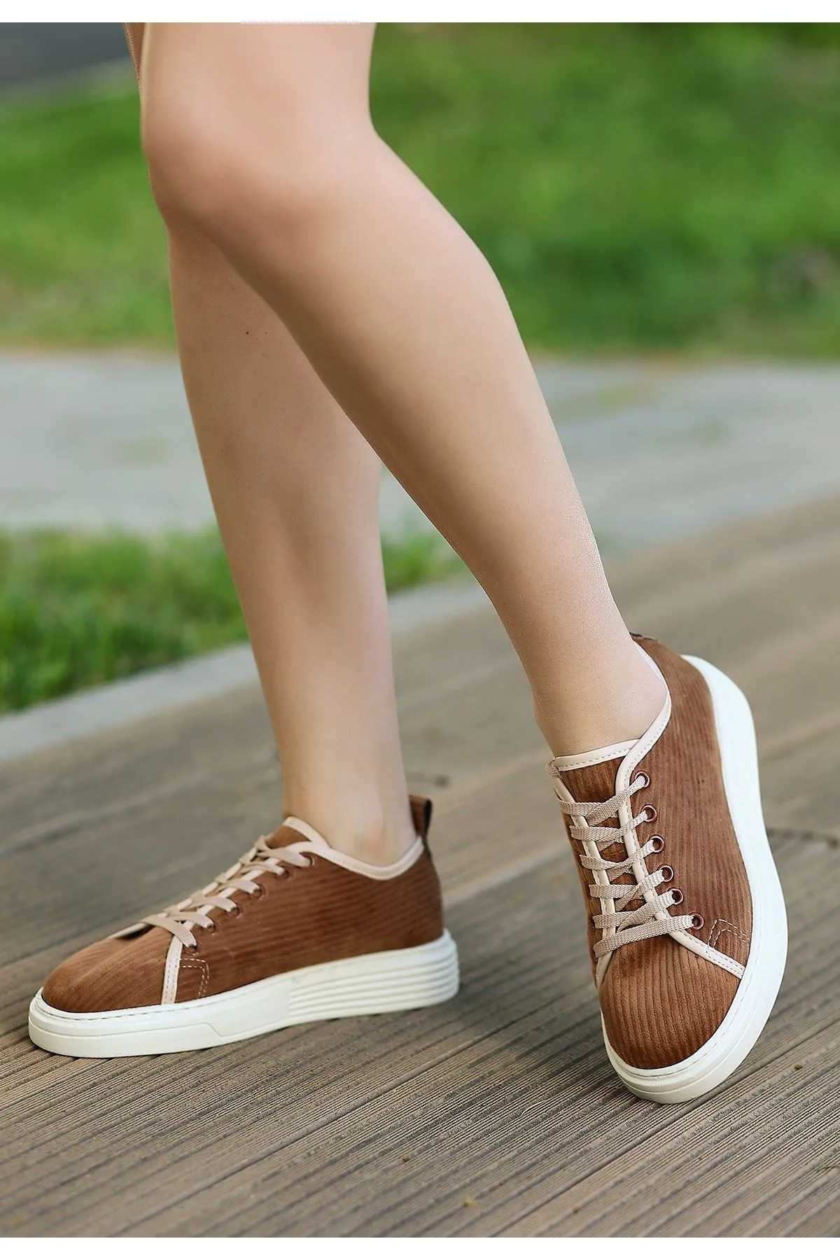 Women's Brown Velvet Lace-Up Sneakers