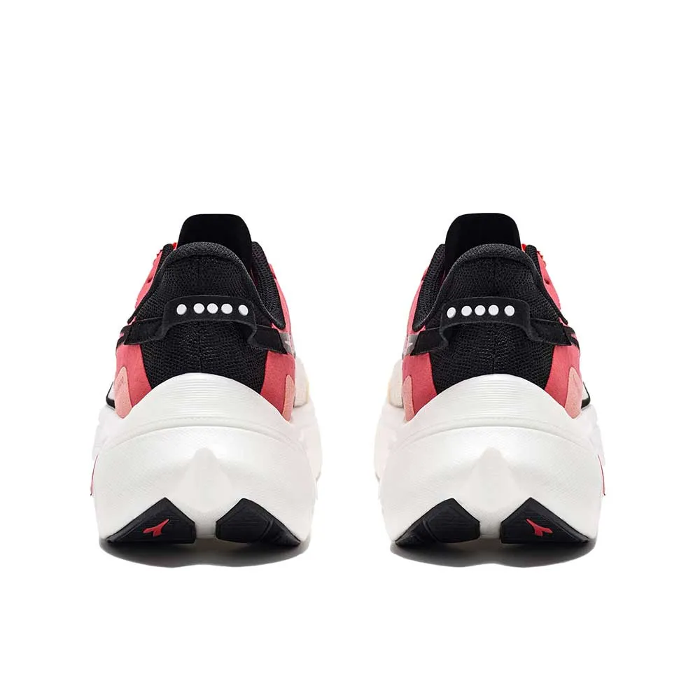 Women's Frequenza Running Shoe - Whisper White/Cayenne - Regular (B)
